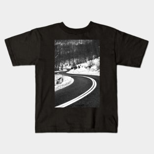 The long and winding road Kids T-Shirt